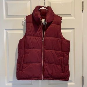 Old Navy Puffer Vest